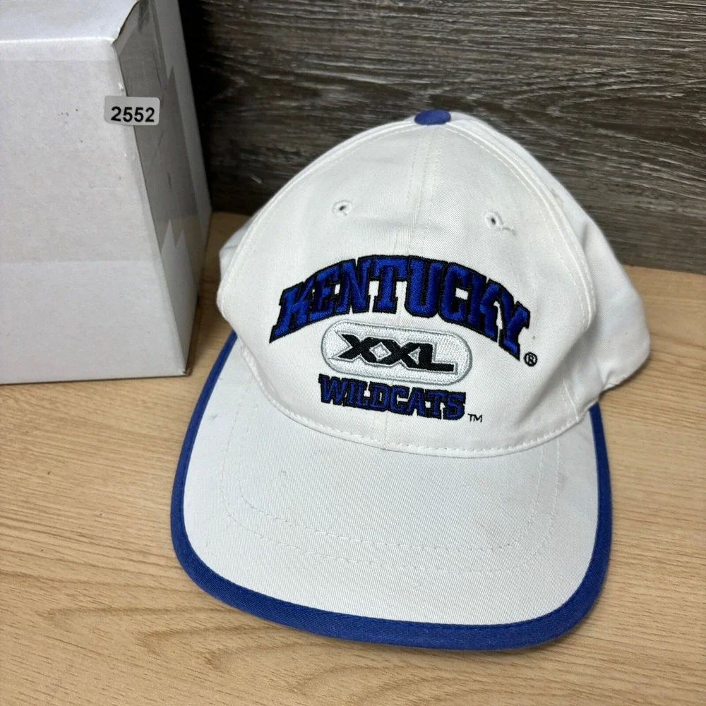 Vintage Kentucky Wildcats‎ Hat Cap Snap Back White Blue Embroidered Adjustable